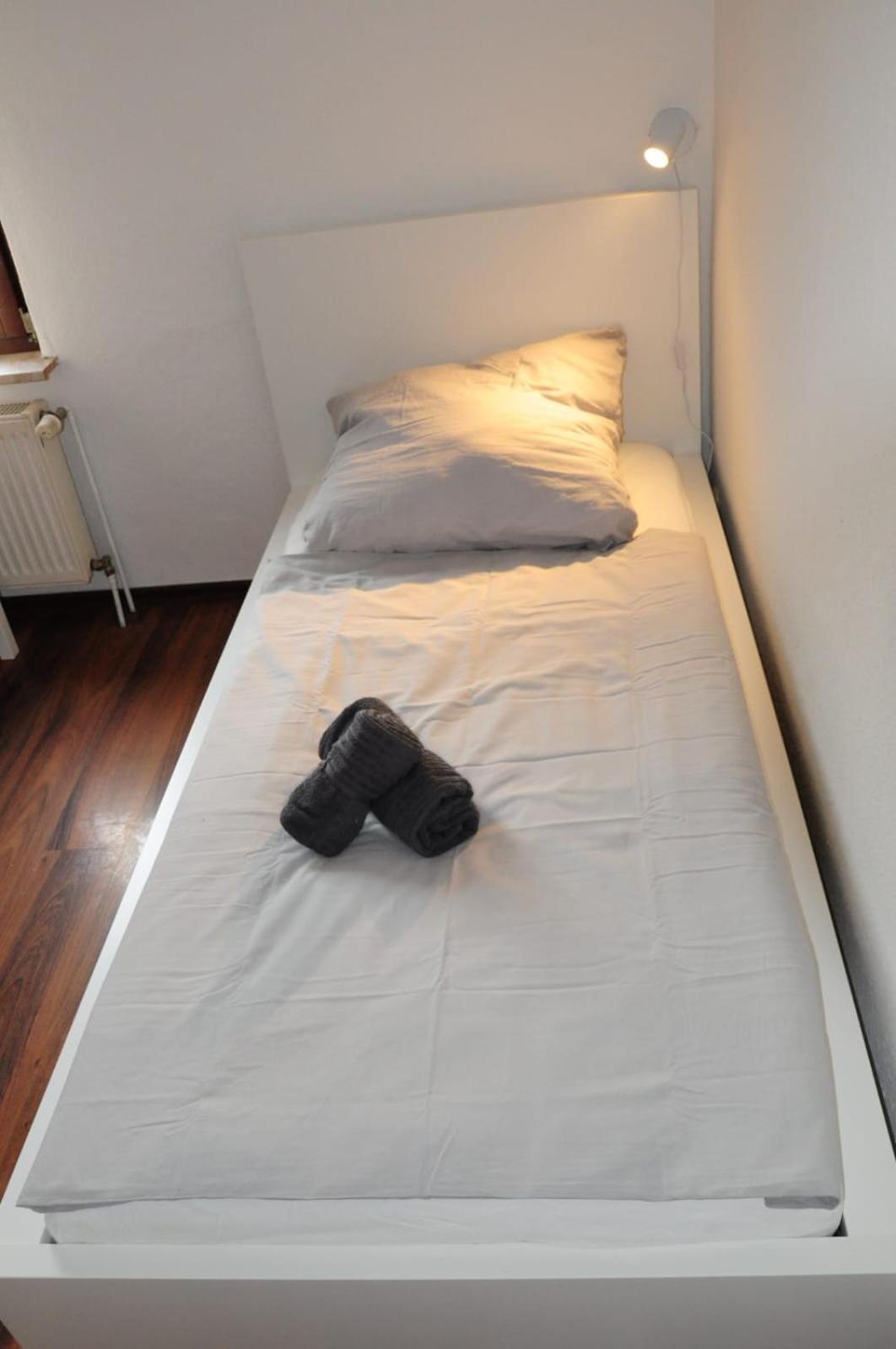 Lehastays - Gruppenapartment Cracau Magdeburg Dış mekan fotoğraf